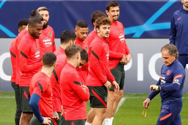 雷霆力克卫冕冠军豪取15连胜 鹈鹕轻取奇才